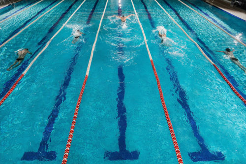 3 allenamenti di nuoto per il triathlon da fare nel weekend per non perdere la forma